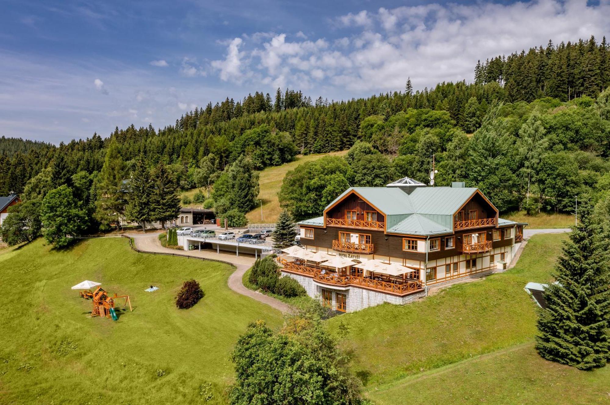 Hotel Zatisi Špindlerŭv Mlýn المظهر الخارجي الصورة