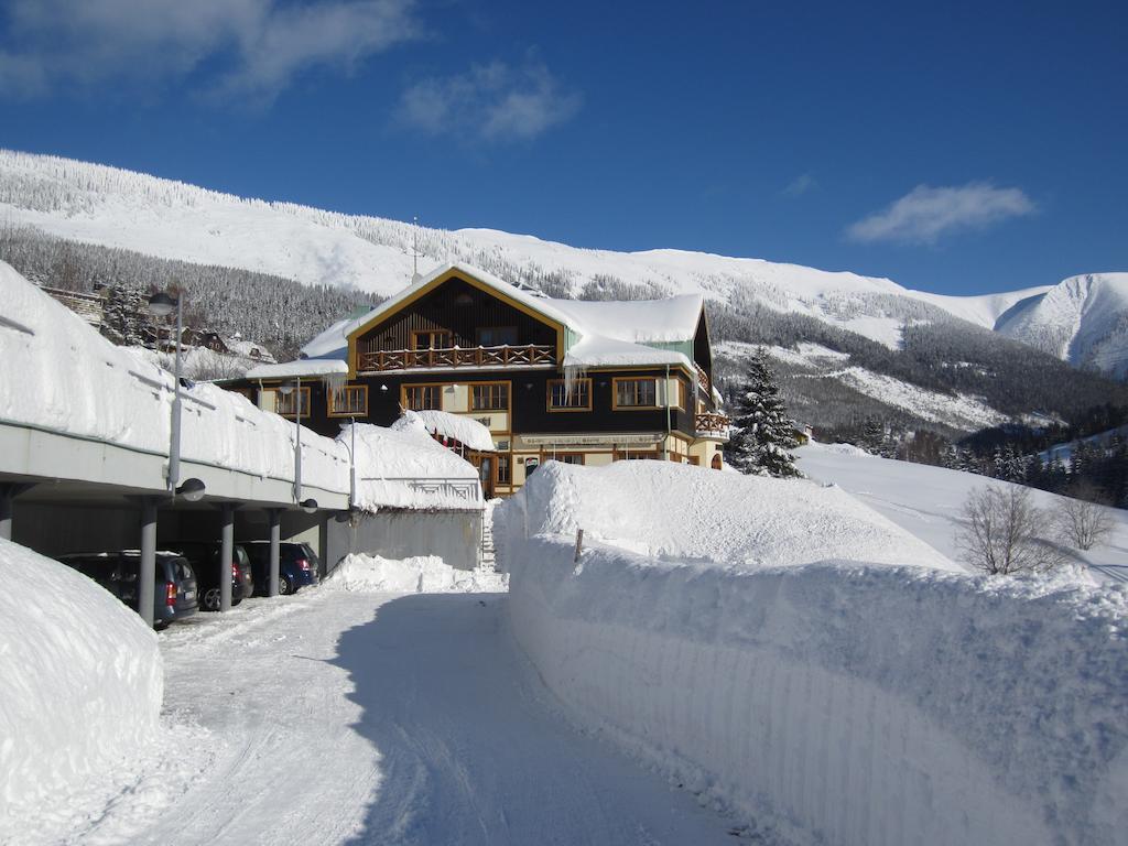 Hotel Zatisi Špindlerŭv Mlýn المظهر الخارجي الصورة