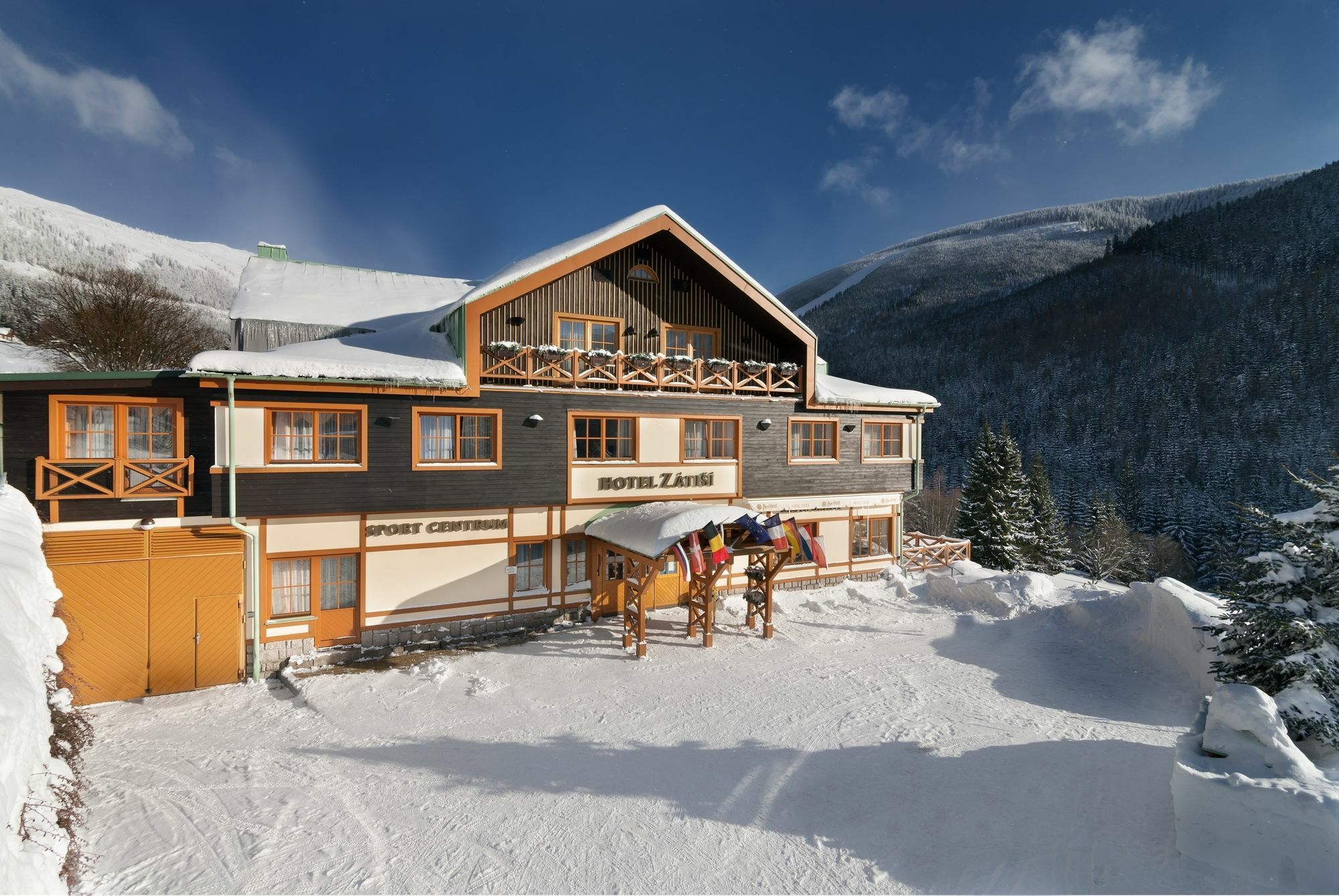 Hotel Zatisi Špindlerŭv Mlýn المظهر الخارجي الصورة